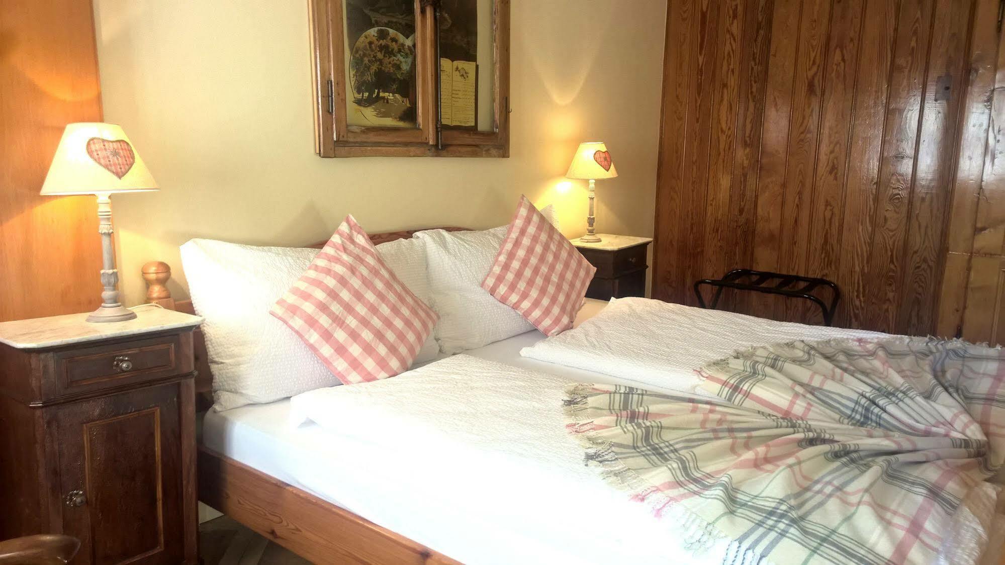 Edelweiss Lodge Wilderswil Eksteriør bilde